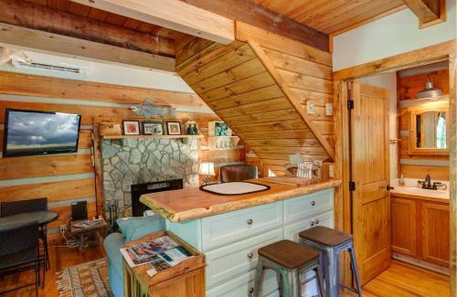 Sugar Grove Casa | Little Timber Creek Cabin
