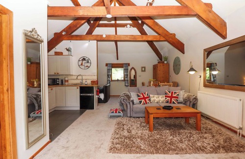 Sticklepath Cabaña | LITTLE TORR, romantic, country holiday cottage in Drewsteignton