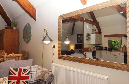 Sticklepath Cabaña | LITTLE TORR, romantic, country holiday cottage in Drewsteignton
