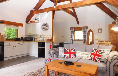 Sticklepath Cabaña | LITTLE TORR, romantic, country holiday cottage in Drewsteignton