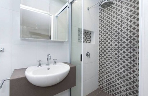 Gulliver Apartamento | Little Villa | Secure and Central Townsville**FULLY SERVICED and FURNISHED**