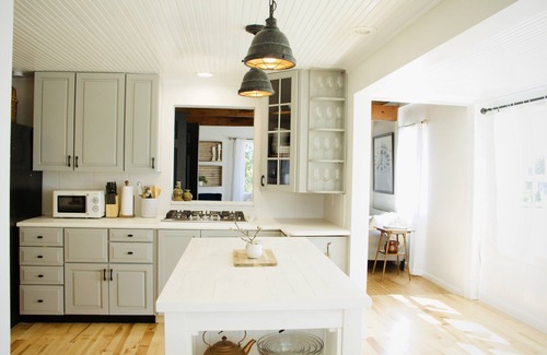 Ephraim Casa | Little White Farmhouse in Sister Bay
