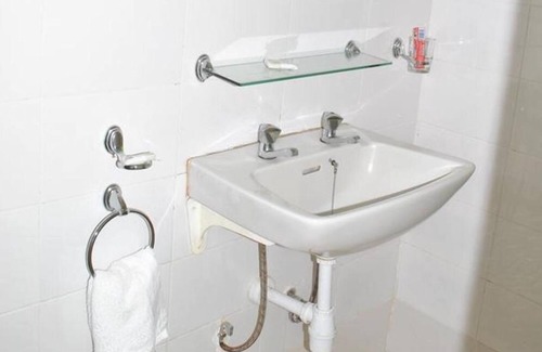 Mbarara Hotel | Little Woods Inn