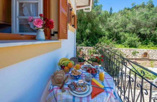 Lakka Apartamento | LIvadi Studios with Pool