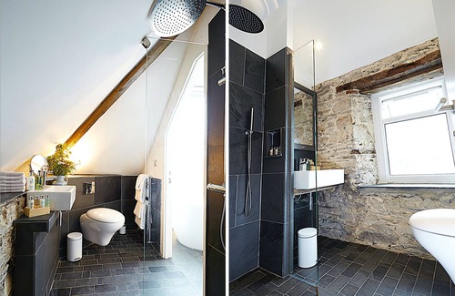 Landscove Hotel | Live and Let Live Inn