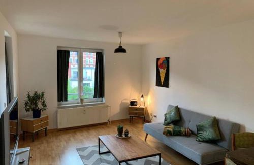 Lindenau Apartamento | Live easy with balcony,Netflix, quiet, close to Football stadium, direct train connection, Espresso maker