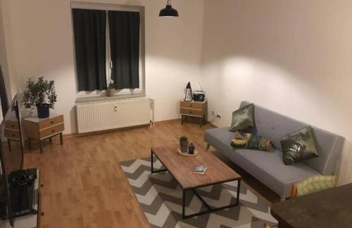 Lindenau Apartamento | Live easy with balcony,Netflix, quiet, close to Football stadium, direct train connection, Espresso maker
