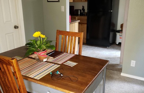 Southeast Bend Condominio | Vive en Bend con tu mascota