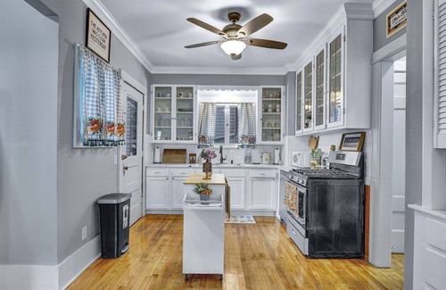 Rochester Casa | Live in sophistication and elegance in your VRBO home