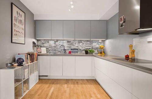 Sandviken Apartamento | Live In Wonderland I Terrace And Grill I Park Free