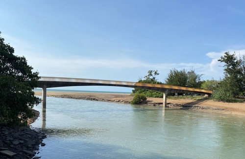 Rapid Creek Apartamento | Live like a local minutes from the beach