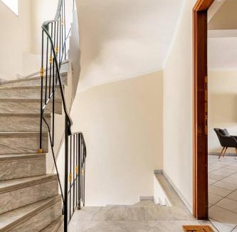 Petralona Apartamento | Live like an Athenian!