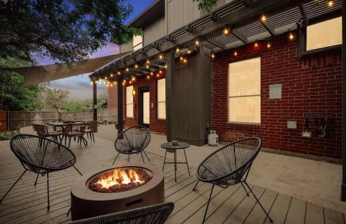 Highland Village Casa | Live Like Royalty - Highland Village 6BR Mansion