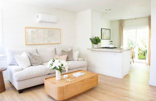 Del Mar Casa | Live the Beach Life in a Quaint Shell Cottage