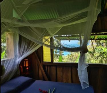 Isla Bastimentos Casa | Live the Jungle - Rustic Refuge