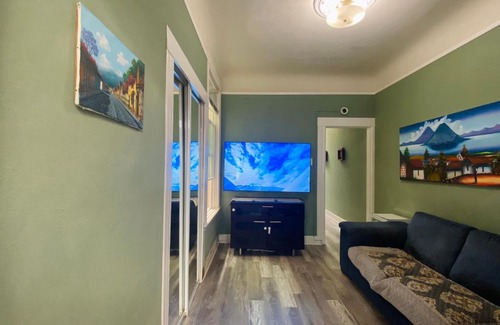 Mission District Apartamento | Live the Mission Valencia Vibe! Stylish Apartment, Steps from Top Spot