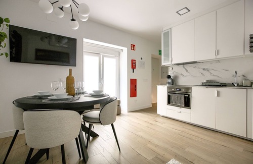 Pacifico Condominio | Vive el Madrid más Autentico en este piso del Barrio Retiro