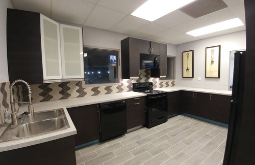 Rosedale Condominio | Live/Work Close - Spacious 1 Bdrm, + EV charging, South of Downtown Denver