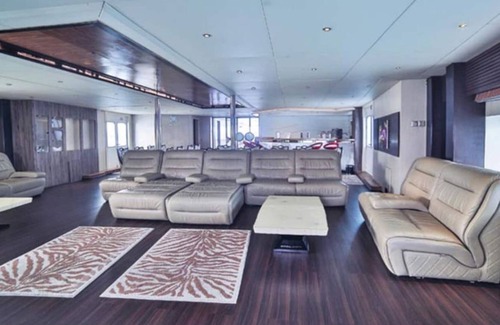 Vaavu Atoll Casa | Liveaboard exclusive yacht