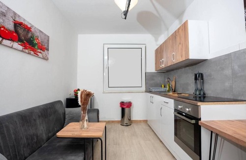 Oberhausen Apartamento | Livemore24 - Space in Duisburg 24/7 check-in