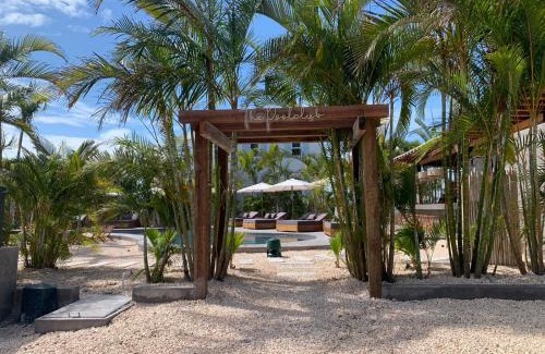 San Pedro Villa | Livengood Properties BZ+The PoolClub@Mahogany Bay!