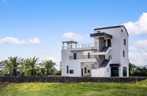 Hallim Casa | Liverpool & Spa