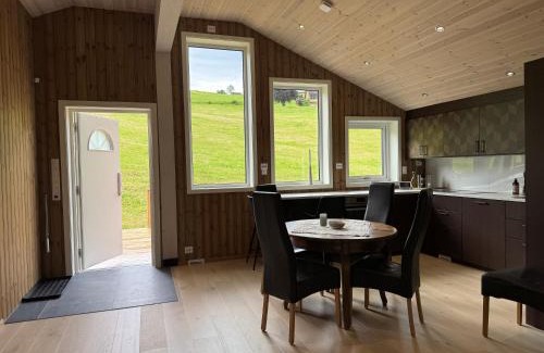 Jolster Apartamento | Living in a Nikolai Astrup motif 96m2
