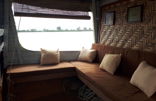 Mandalay Alquiler De Eote | Living Irrawaddy Dolphin Project