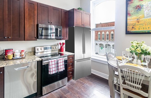 Constantine Apartamento | ⭐️⭐️Living Large Downtown Constantine: Luxury Apartment Sleeps 4, Best Value⭐️⭐️