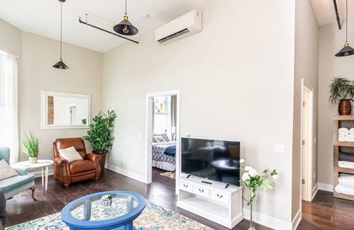 Constantine Apartamento | ⭐️⭐️Living Large Downtown Constantine: Luxury Apartment Sleeps 4, Best Value⭐️⭐️