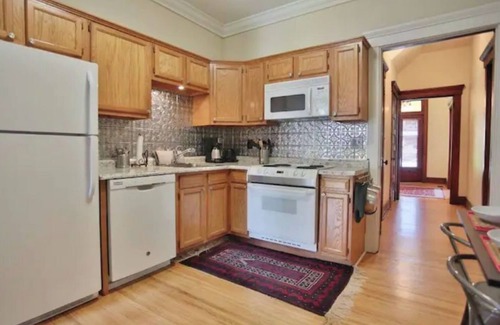 Cherokee Triangle Condominio | Living on the Edge in the Highlands.