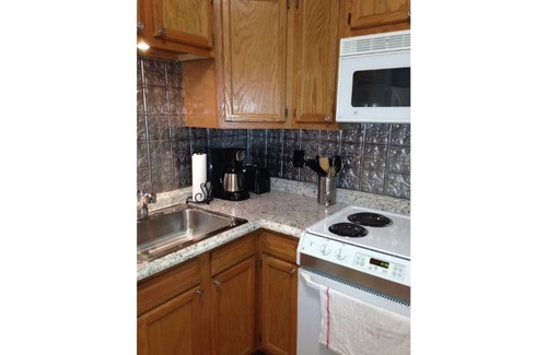 Cherokee Triangle Condominio | Living on the Edge in the Highlands.