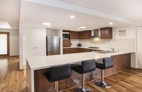 Quindalup Casa | Living the Dream- Pool, WIFI, Arcade Machine, Ping Pong