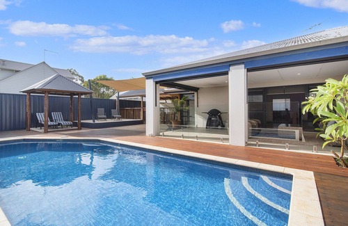 Quindalup Casa | Living the Dream- Pool, WIFI, Arcade Machine, Ping Pong