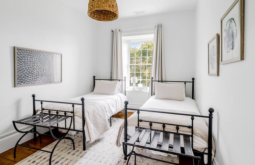 Guelph/Eramosa Otro | Livingstone Farm 1860 - Luxury Stay and Experiences
