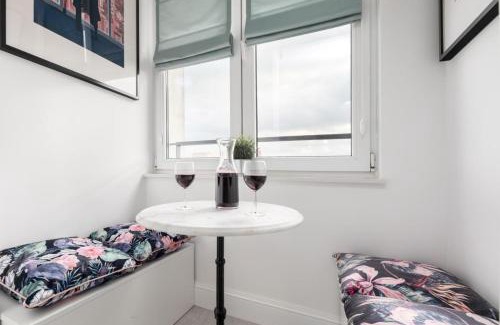 Saska Kepa Apartamento | Lizbońska 2 by Homeprime