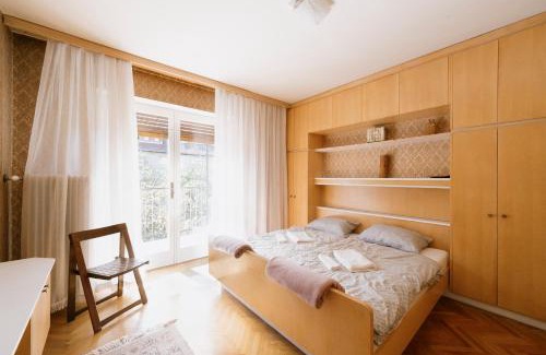 Bezigrad District Casa | Ljubljana C17 4-Bedroom Private Row House with Garden and Parking