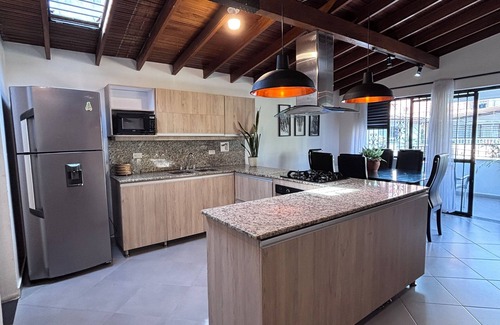 La America Villa | LK | Villa Bolívar !Confort y Estilo Único en el Vibrante Laureles¡