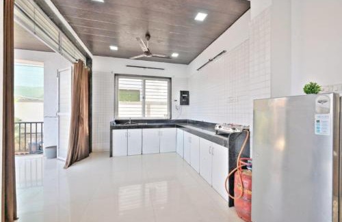 Lonavala Villa | ll EMPYREAN STAY ll MYSTICAL STONE ll AC ll PRIATE POOL ll