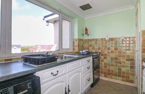 Bodorgan Casa | LLAIN DELYN, pet friendly, character holiday cottage in Malltraeth