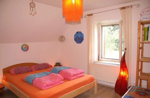 Biederbach Otro | Llama and Maine Coon farm in sunny and secluded location in Biederbach 3 rooms