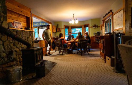 Wevertown Cabina | Llama House ADK
