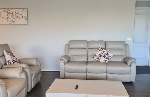 Llanarth Casa | Llanath home.7.8 km to Mount panorama racing circuit