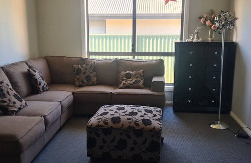 Llanarth Casa | Llanath home.7.8 km to Mount panorama racing circuit