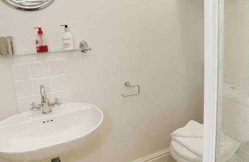Crynant Casa | Llethryd Farm Cottage Two