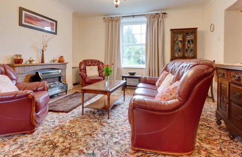Machynlleth Casa | Alojamiento aislado y tranquilo en una granja en funcionamiento en las colinas de la mitad de Gales, Llety Hiria