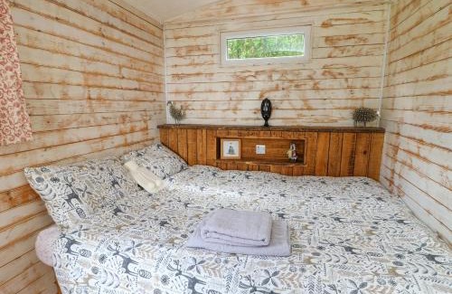 Brynrefail Casa | Llety Llanfair