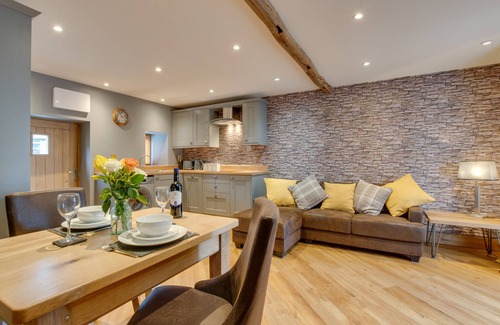 Llanycil Casa | Llety Llew Coch - Cuatro Habitaciones Casa, Capacidad 8