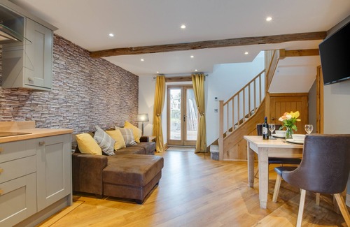 Llanycil Casa | Llety Llew Coch - Cuatro Habitaciones Casa, Capacidad 8