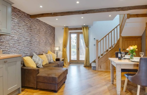 Llanycil Casa | Perfecto para reuniones familiares y grupales en el Parque Nacional Snowdonia. Esta bellamente renovado co